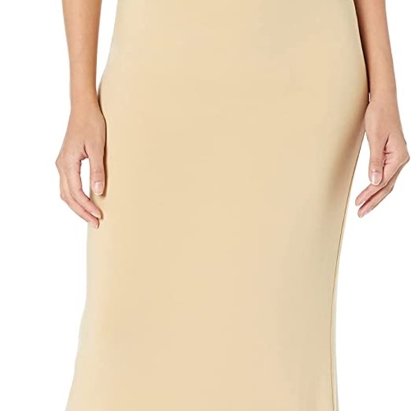 Norma Kamali Obie Gown - Picture 2 of 3